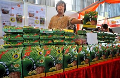 高原特色农产品在昆明泛亚农博会上受青睐